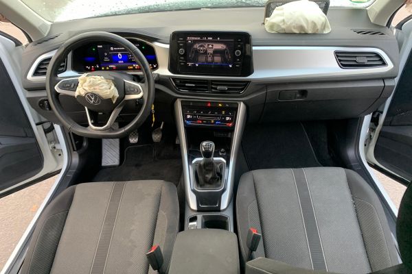 Volkswagen T-Roc - Galeria [25]