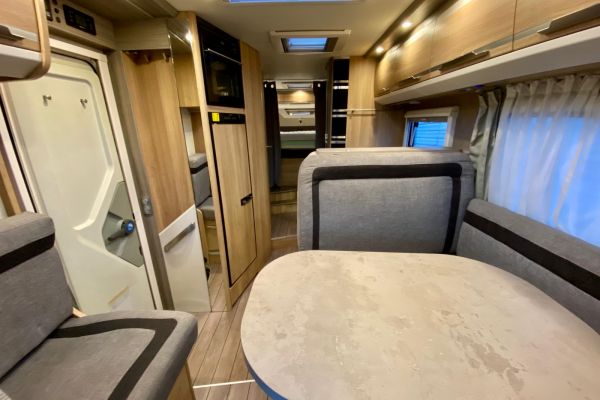 KNAUS SKY TI 700 - Galeria [2]