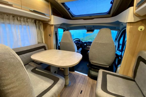 KNAUS SKY TI 700 - Galeria [4]