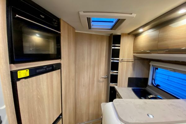 KNAUS SKY TI 700 - Galeria [21]