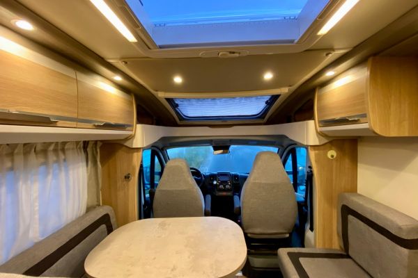 KNAUS SKY TI 700 - Galeria [23]