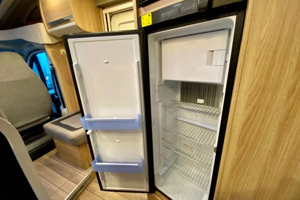 KNAUS SKY TI 700 - Galeria [24]