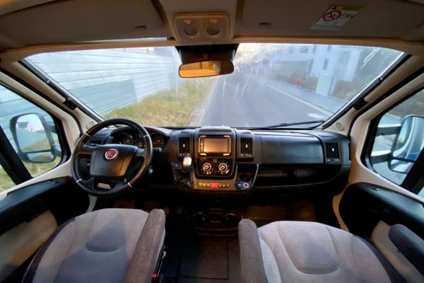 KNAUS SKY TI 700 - Galeria [33]