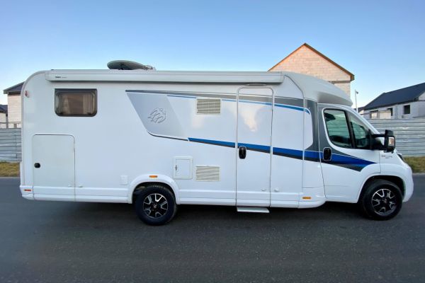 KNAUS SKY TI 700 - Galeria [36]