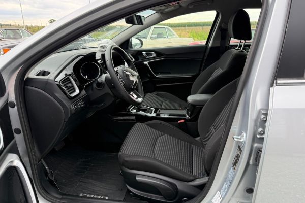 Kia Ceed - Galeria [13]