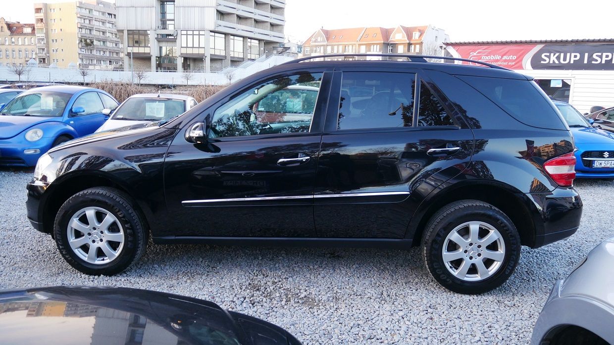 Mercedes-Benz M-Klasa - Galeria [17]