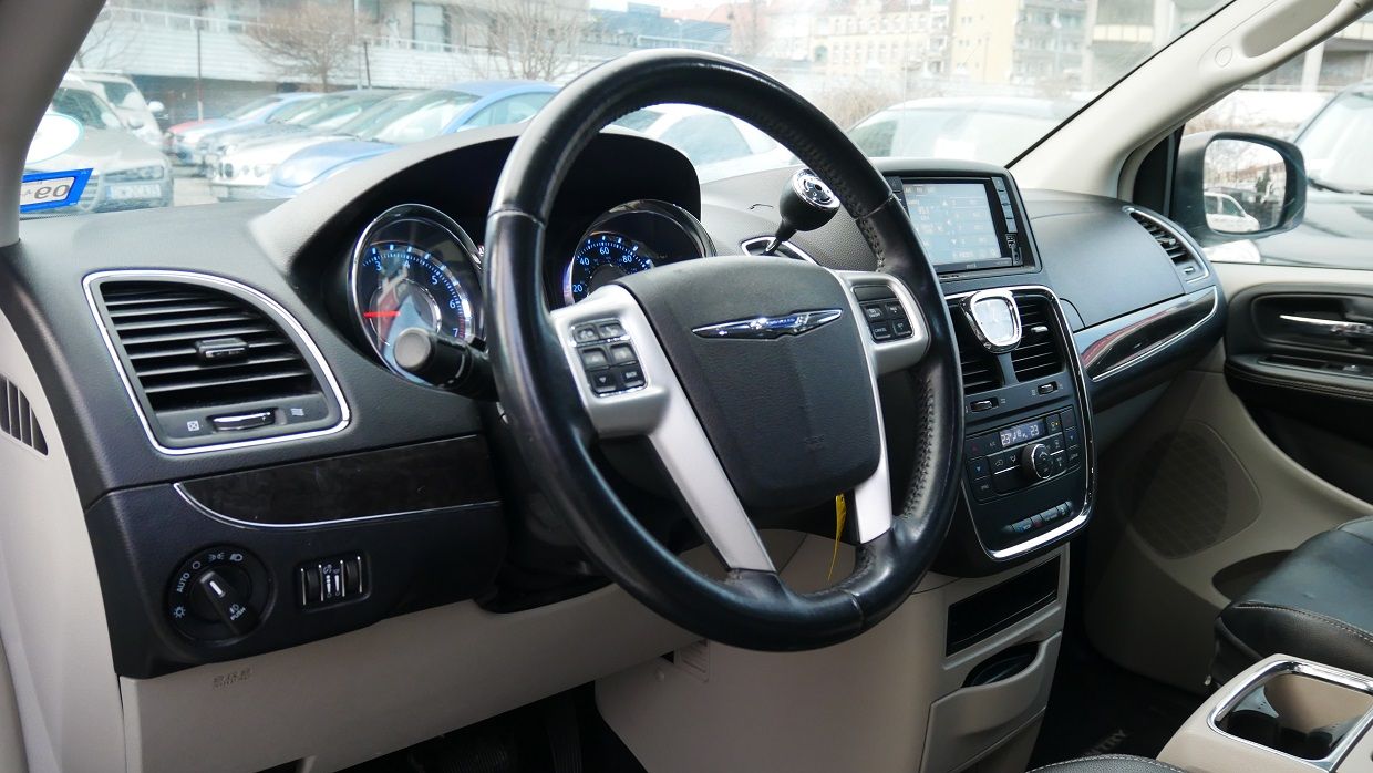 Chrysler Town & Country - Galeria [5]