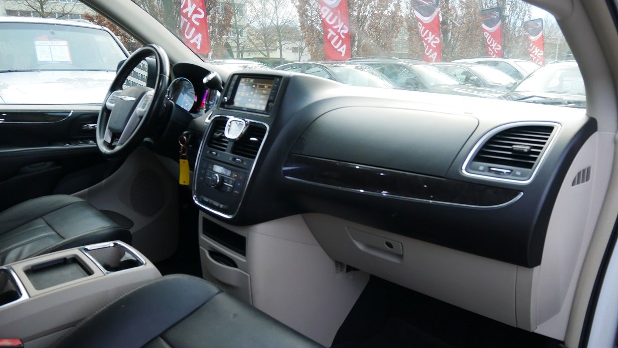 Chrysler Town & Country - Galeria [6]